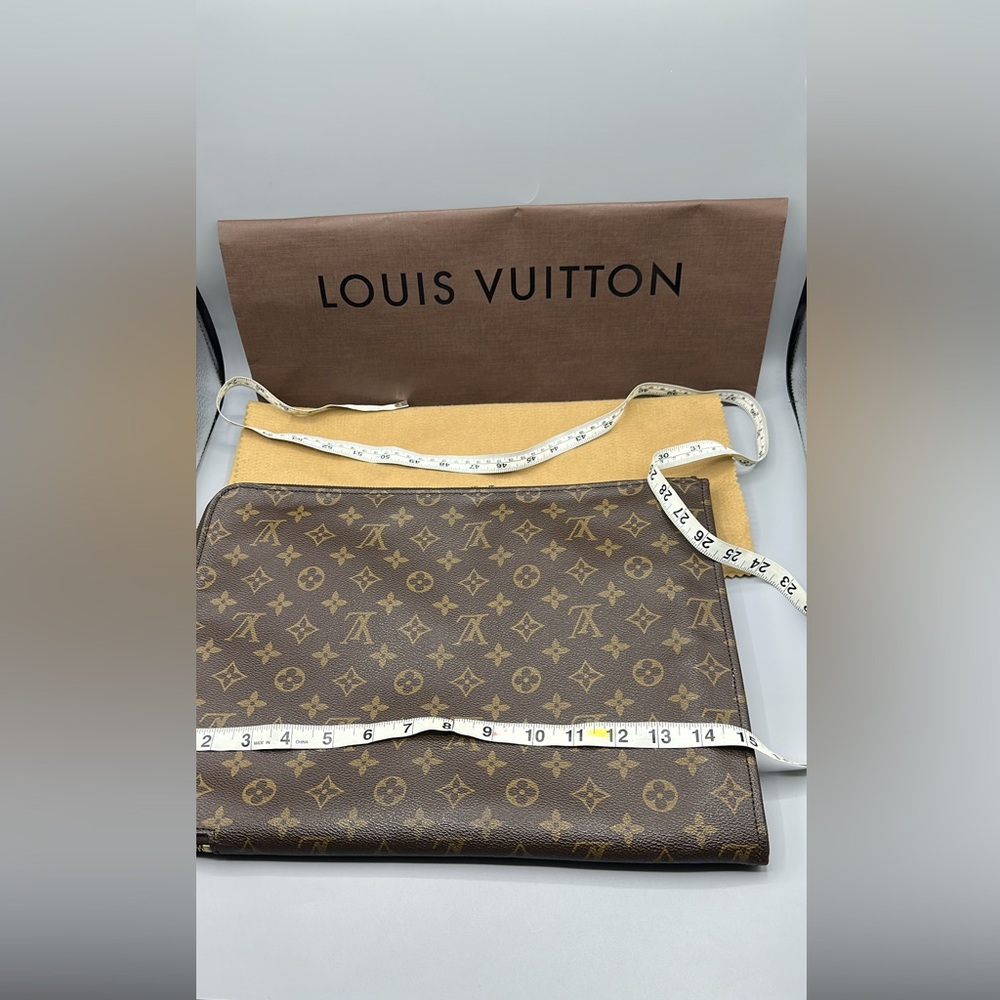 Louis Vuitton monogram posh documents holder